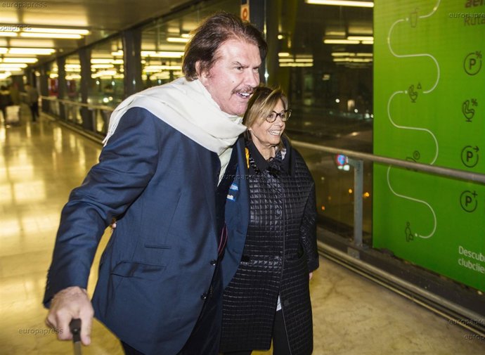 María Teresa Campos y Bigote Arrocet regresa a Madrid tras su escapada a Dubái