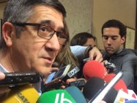 Patxi López cree que el Reglamento impide a Podemos tener cuatro grupos en el Congreso