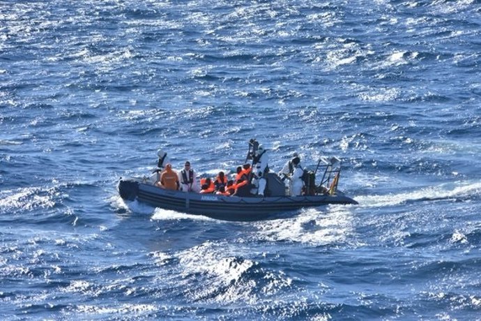 Inmigrantes rescatados por la fragata 'Canarias' frente a las costas de Libia