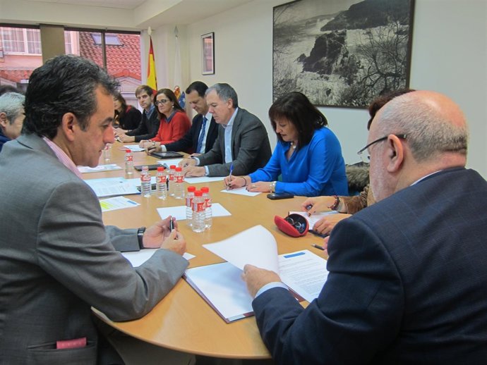 Martín y Sota en la Mesa del Diálogo Social 