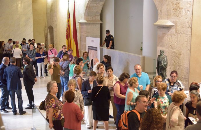 Visitantes en las Corts Valencianes