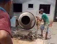 VÍDEO: Esto es lo que te puede pasar si utilizas WhatsApp en el trabajo