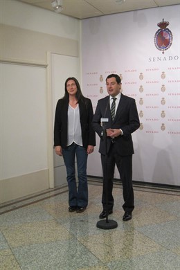 Juanma Moreno y Dolores López, en el Senado