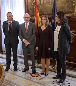 Reunión entre Rosa Dávila y Cristóbal Montoro 