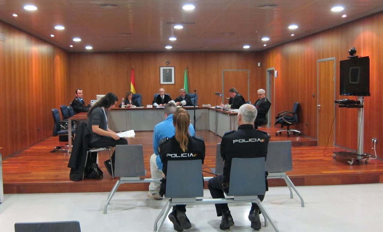 Juicio al indigente alemán acusado de matar a un policía