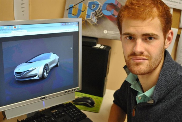 El estudiante de la UPC J.Freixa con su diseño de prototipo