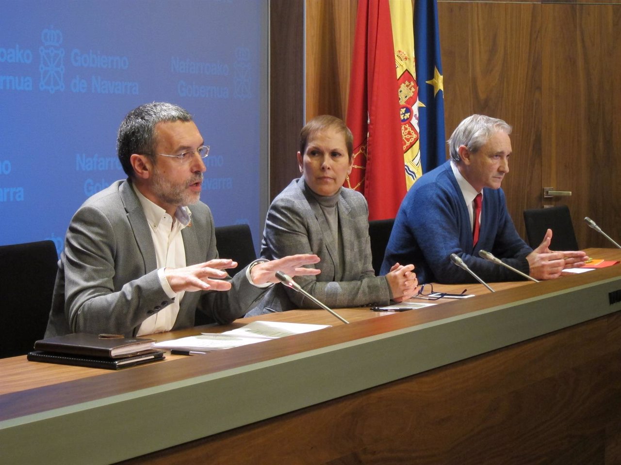 Miguel Laparra, Uxue Barkos y Mikel Aranburu.