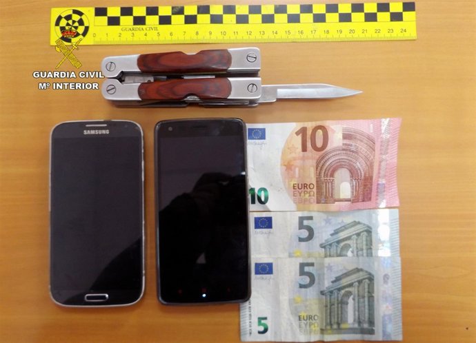 Tres detenidos por robo con intimidación