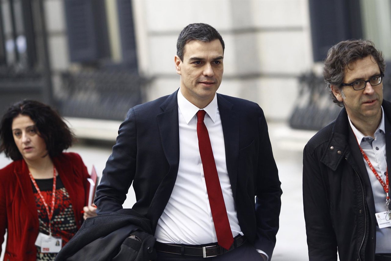 Pedro Sánchez llega al Congreso
