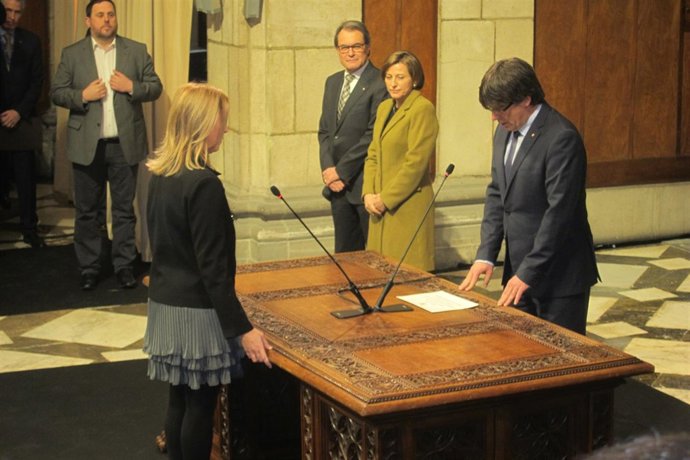 Neus Munté jura como consellera. C.Puigdemont,C.Forcadell,Artur Mas,O.Junqueras