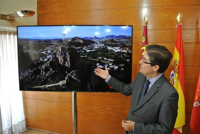 Pacheco, durante la presentación de la participación de Murcia en Fitur
