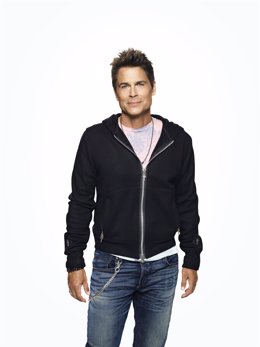 Rob Lowe en Grinder, Fox Life