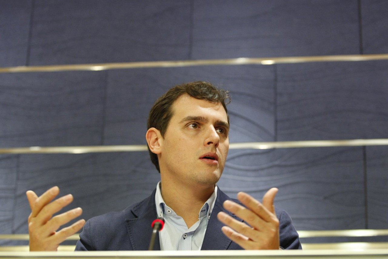 Rueda de prensa de Albert Rivera en el Congreso