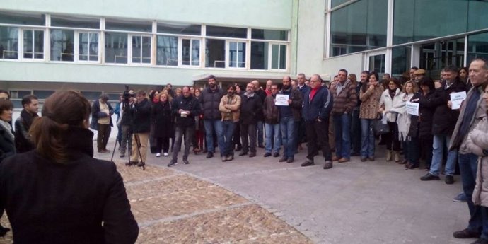 Concentración en solidaridad con intérpretes de lengua de signos de Canal Sur