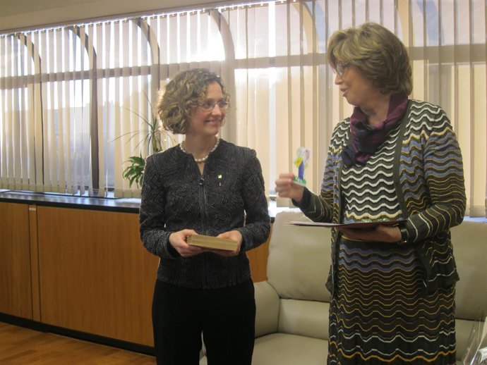 Consellera Meritxell Ruiz, exconsellera Irene Rigau