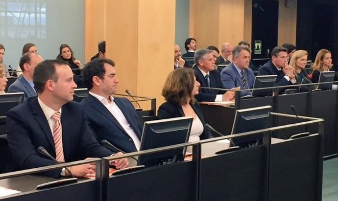 Diputados de Ciudadanos se reúnen en el Congreso