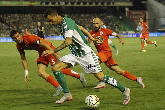 Vincenzo Renella en un partido con el Betis