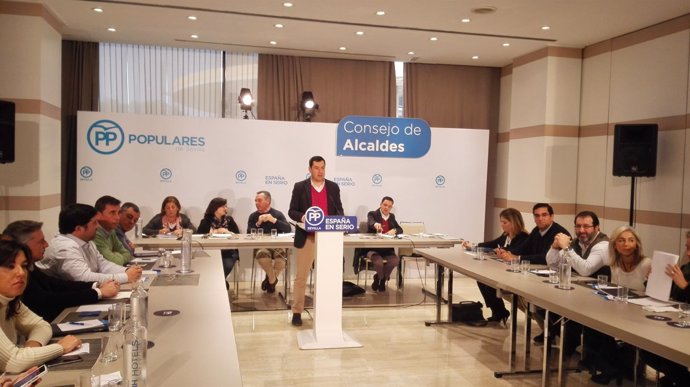 Moreno, hoy ante el Consejo de Alcaldes del PP de Sevilla