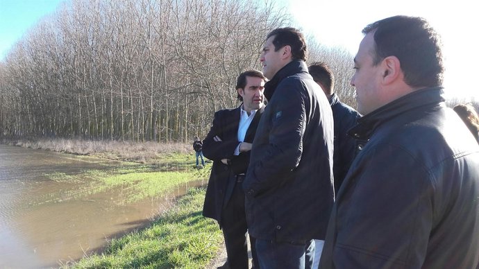 El consejero y el delegado territorial en Fresno de la Polvorosa