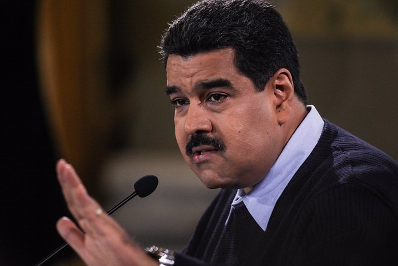 Maduro propone una 