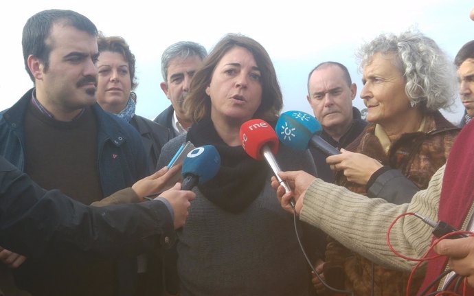 La portavoz de IULV-CA adjunta en el Parlamento, Elena Cortés, en Huelva. 