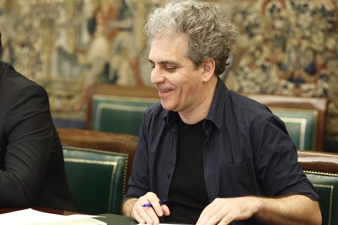 Marcelo Expósito en la primera reunión de la mesa del Congreso