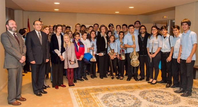 La Reina Sofía y la Infanta Elena asisten al concierto de la Orquesta de Cateura