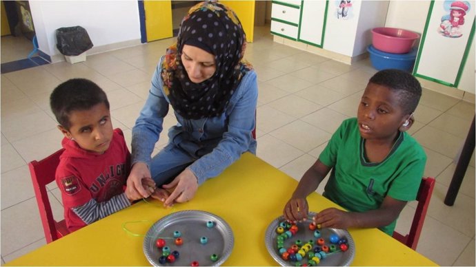 La ONCE dona material didáctico para una escuela de niños ciegos en Gaza.