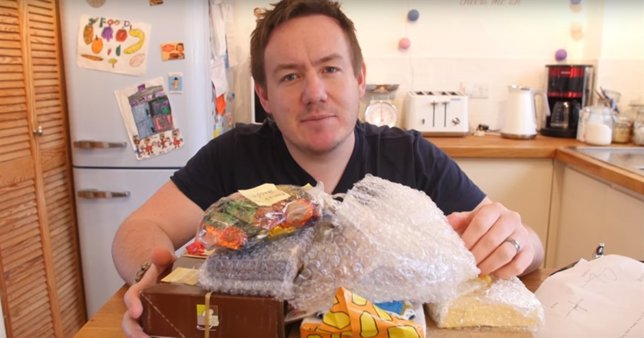 Británico prueba dulces españoles