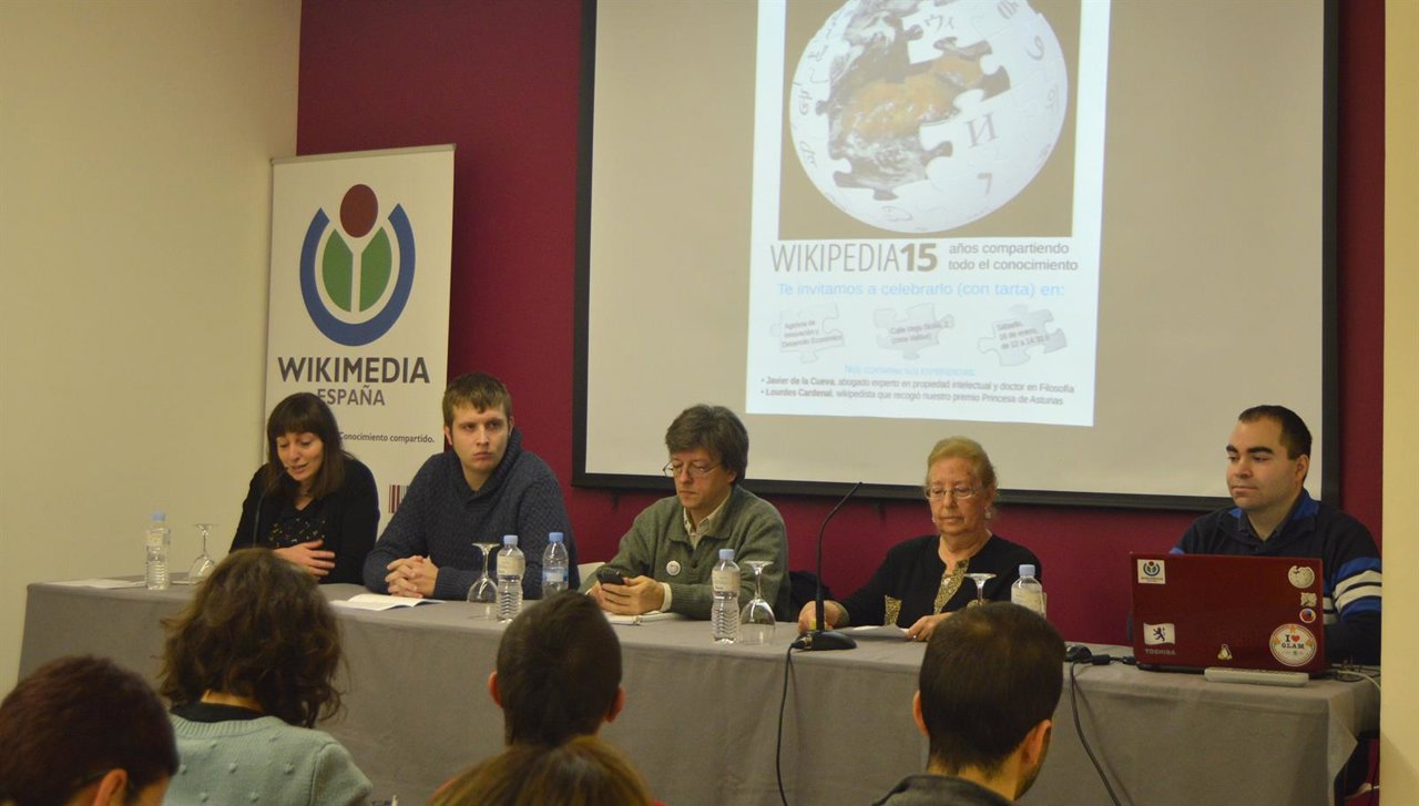 Los conferenciates arrancan la jornada del 15 aniversario de la Wikipedia