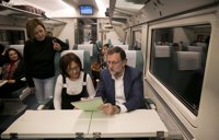 Rajoy se da un 'baño de multitudes' en Zamora y un 'homenaje' a base una degustación de productos de la tierra