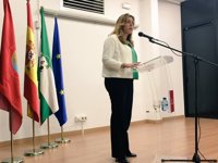 Susana Díaz envía "un abrazo grande" a los bomberos que "por fin están en libertad"