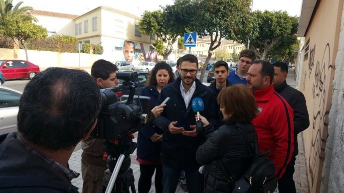 José Carlos Durán atiende a los medios 