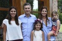 Macri promete "hacer justicia" durante un encuentro con las hijas del fallecido fiscal Alberto Nisman