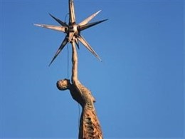 El Síndic pide a Tortosa retirar un monumento franquista