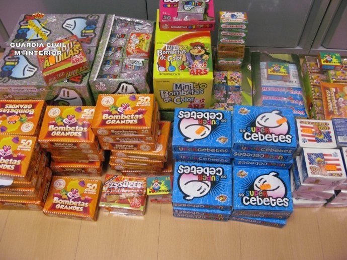 Productos pirotécnicos intervenidos por la Guardia Civil