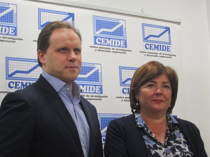 El economista y tertuliano Daniel Lacalle en Cemide Santander 