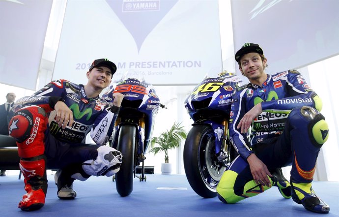 Lorenzo  y Rossi en la presentación del equipo Movistar Yamaha