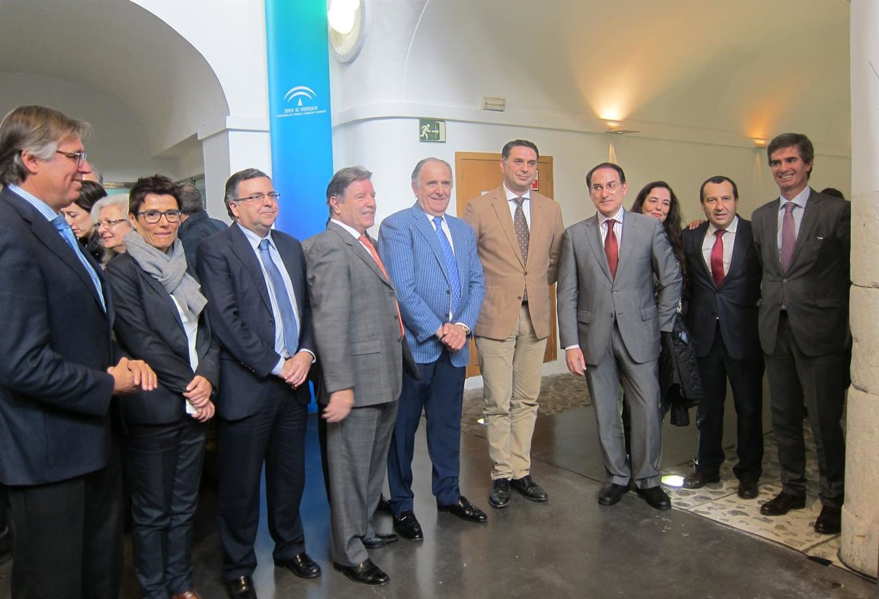 Fernández presenta el plan de acción 2016