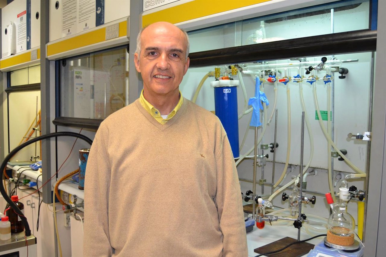 El catedrático de Química Orgánica de la Universidad de Almería, Fernando López 