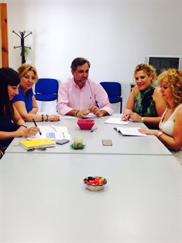 NOTA DIPUTACIÓN: Escobar Visita Los 13 Centros De Servicios Sociales Para Planif