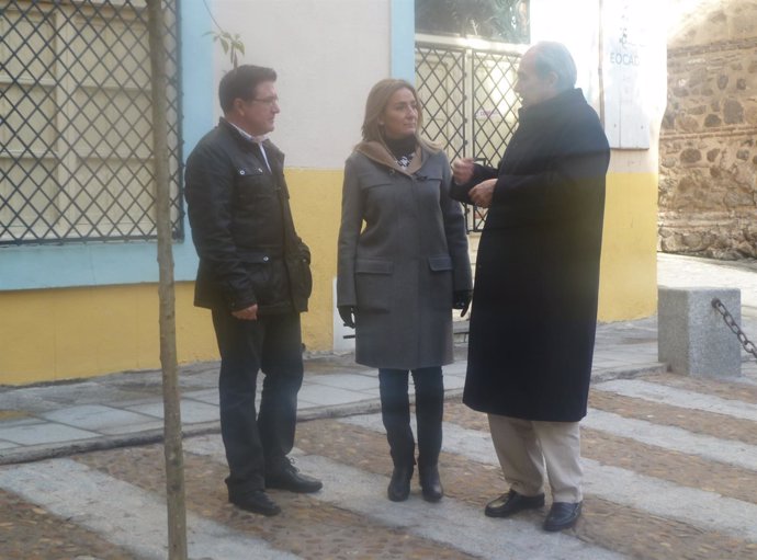 La alcaldesa de Toledo, Milagros Tolón, visitando la Plaza Amador de los Ríos
