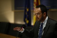 El PSOE pide que Tejerina explique en el Congreso la investigación sobre Acuamed