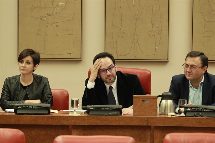 Antonio Hernando preside la reunión del grupo del PSOE en el Congreso 