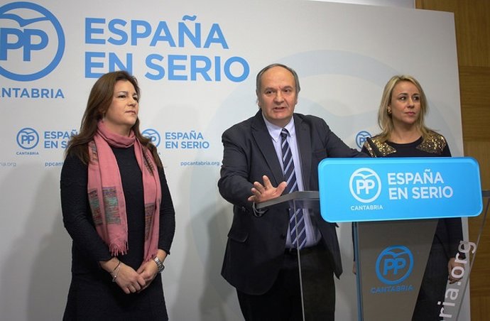 Esther Merino, Javier Fernández y Blanca Martínez