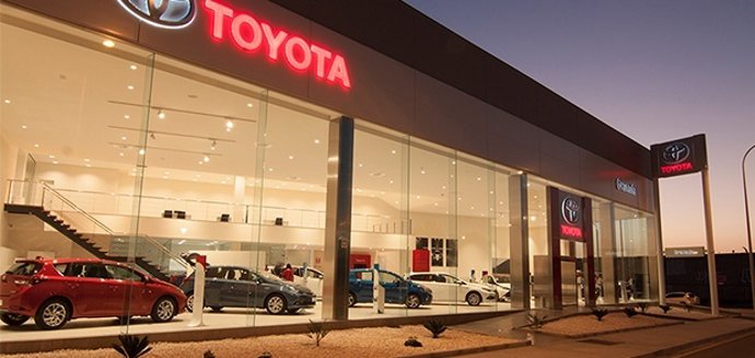 Toyota Granada y Lexus Granada