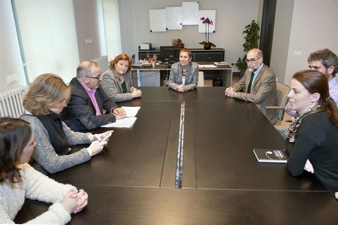 Reunión del Gobierno con la plataforma de trabajadores de la UN.