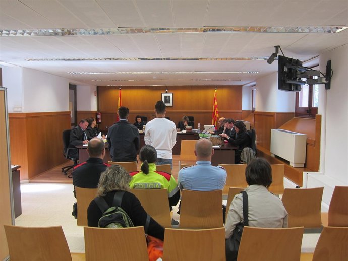 Juicio a dos miembros de una banda latina por matar a un 'latin king'