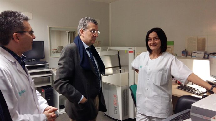 Celaya visita el centro de especialidades 'Cinco Villas'