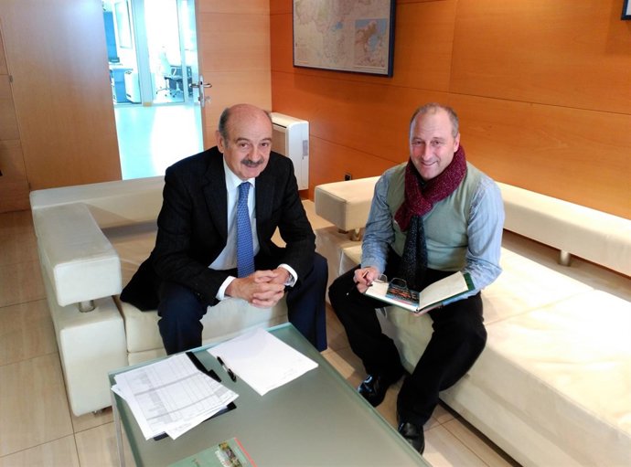 Gonzalez Longo se reúne con Mazón